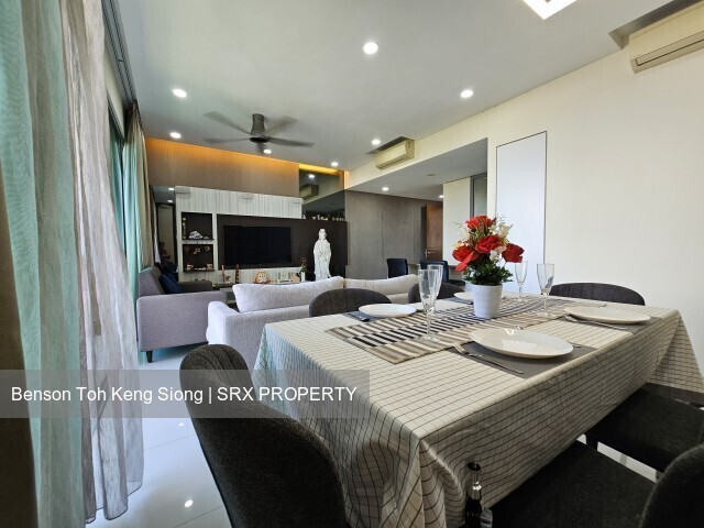 West Coast Drive (D5), Condominium #516885801